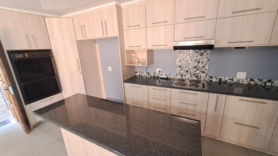 2 Bedroom Property for Sale in Pellissier Free State